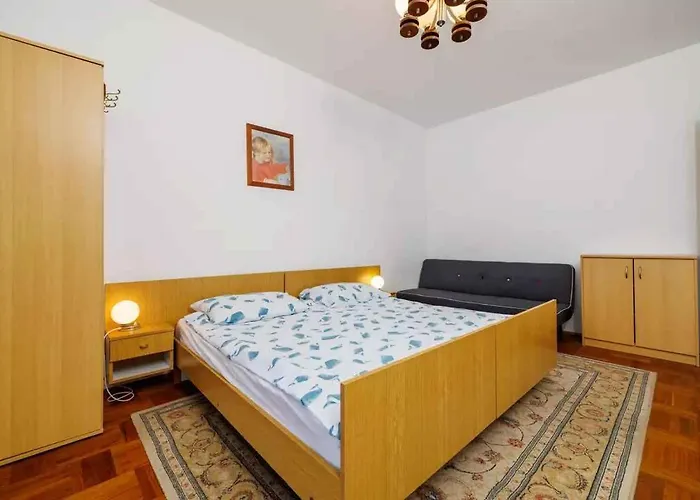 Apartmán In 51279 *