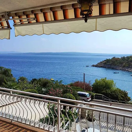 Διαμέρισμα In 51279 *