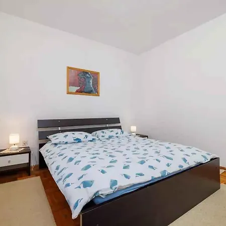 Apartment In 51279 Dramalj