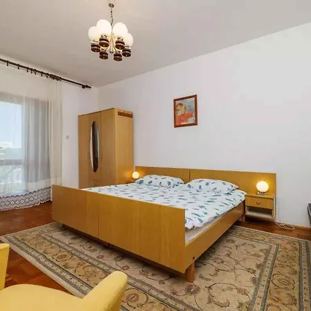 Apartman In 51279 Dramalj