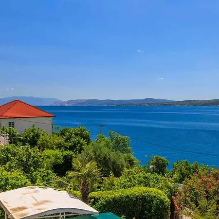 Διαμέρισμα In 51279 *