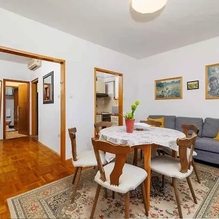 In 51279 Διαμέρισμα